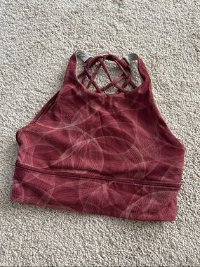 Lululemon High-Neck Crimson Sports Bralette with Strappy Back sz 4